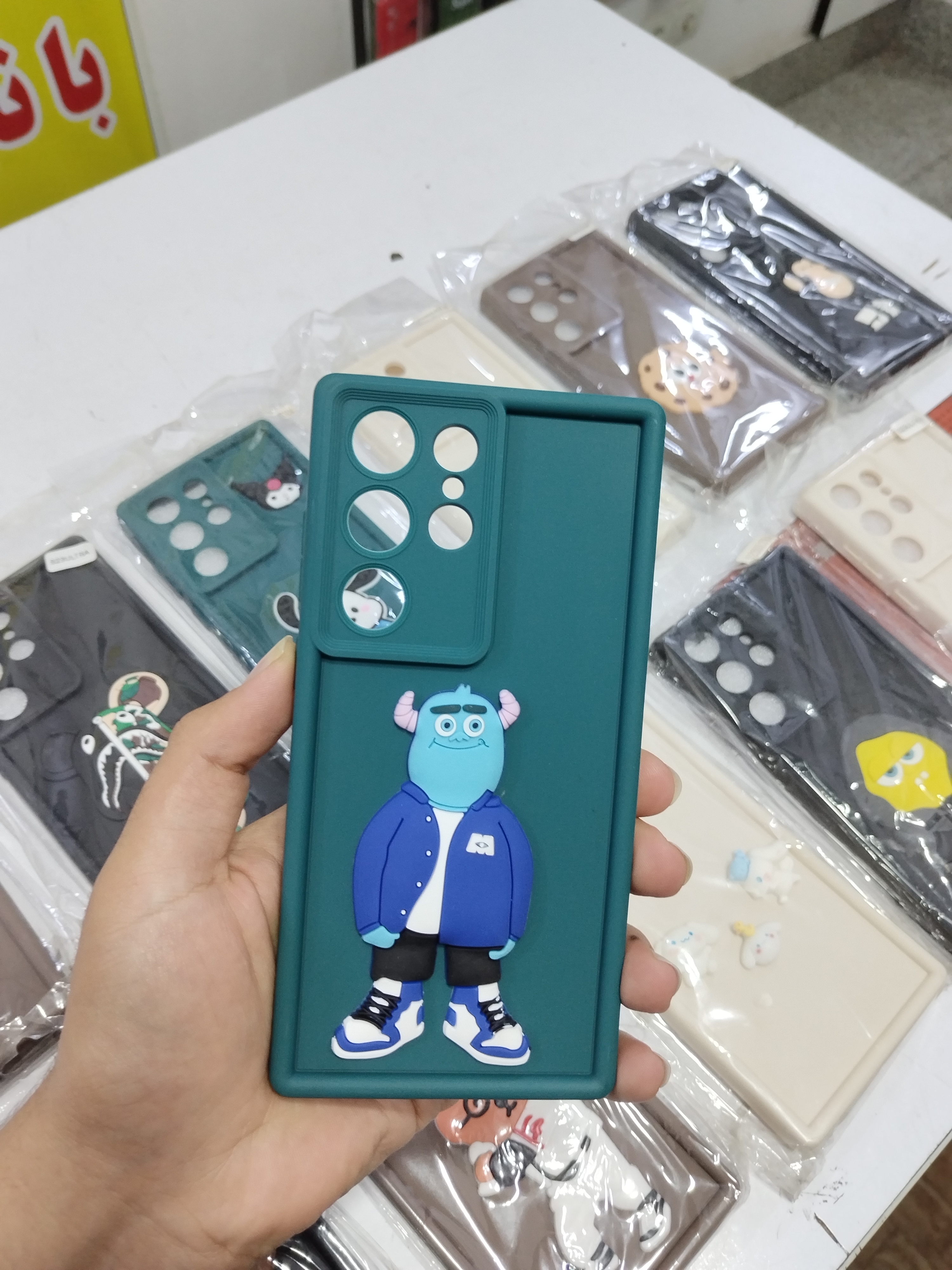 قاب گوشی Galaxy S23 Ultra سامسونگ طرح سیلیکونی Solid عروسکی فانتزی برجسته سه بعدی محافظ لنزدار طرح سالیوان