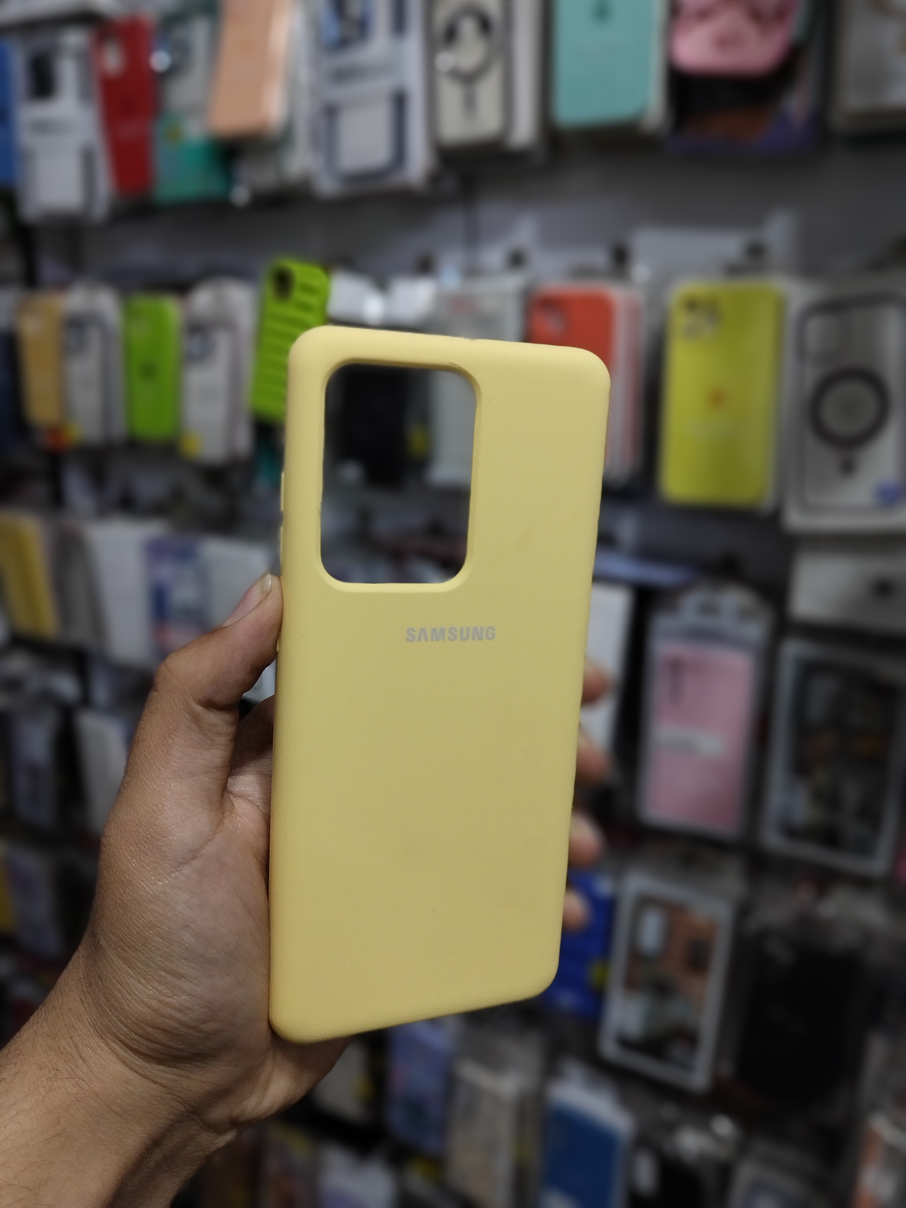 قاب گوشی Galaxy S20 Ultra سامسونگ سیلیکونی پاک کنی اورجینال داخل پارچه ای لیمویی