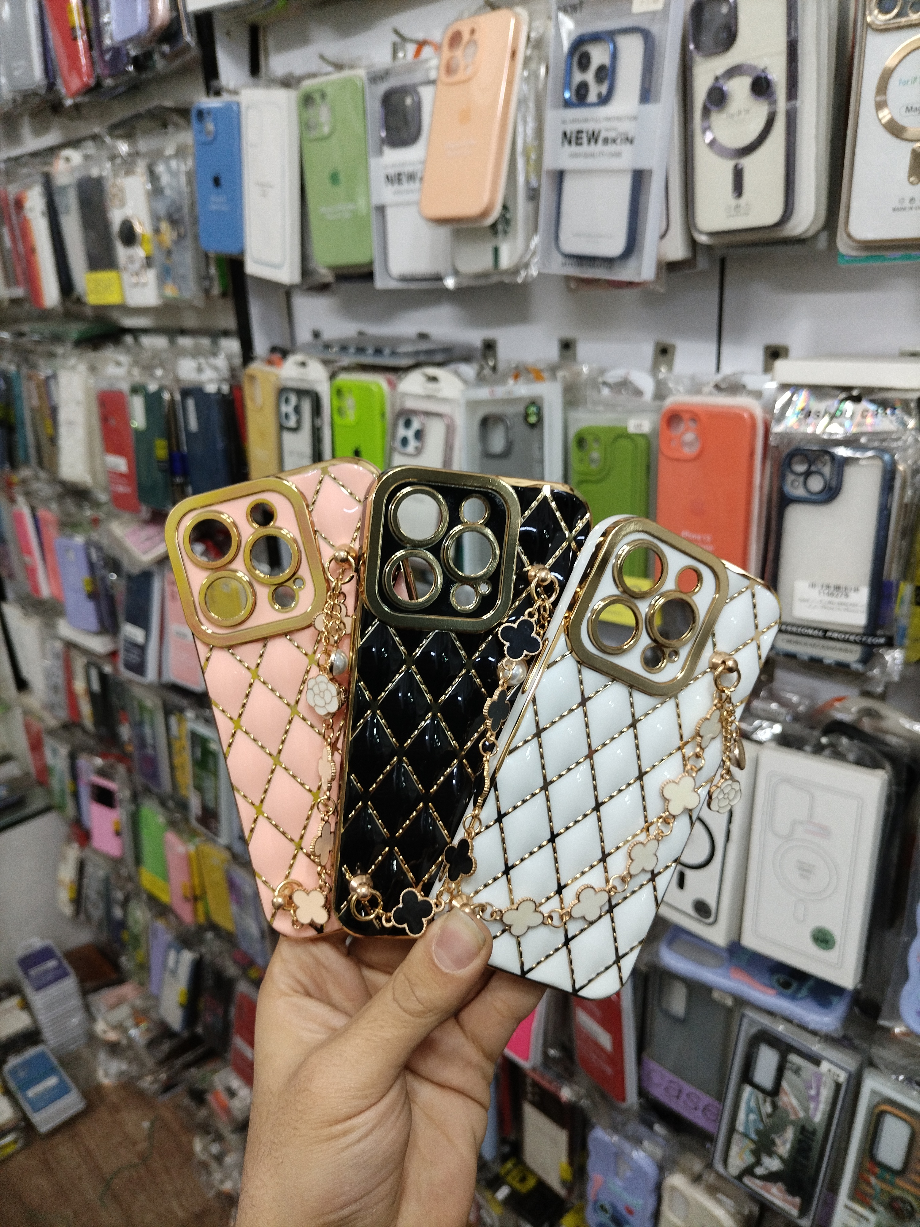 قاب گوشی آیفون ۱۴ پرو مدل مای کیس زنجیردار iPhone 14 Pro
