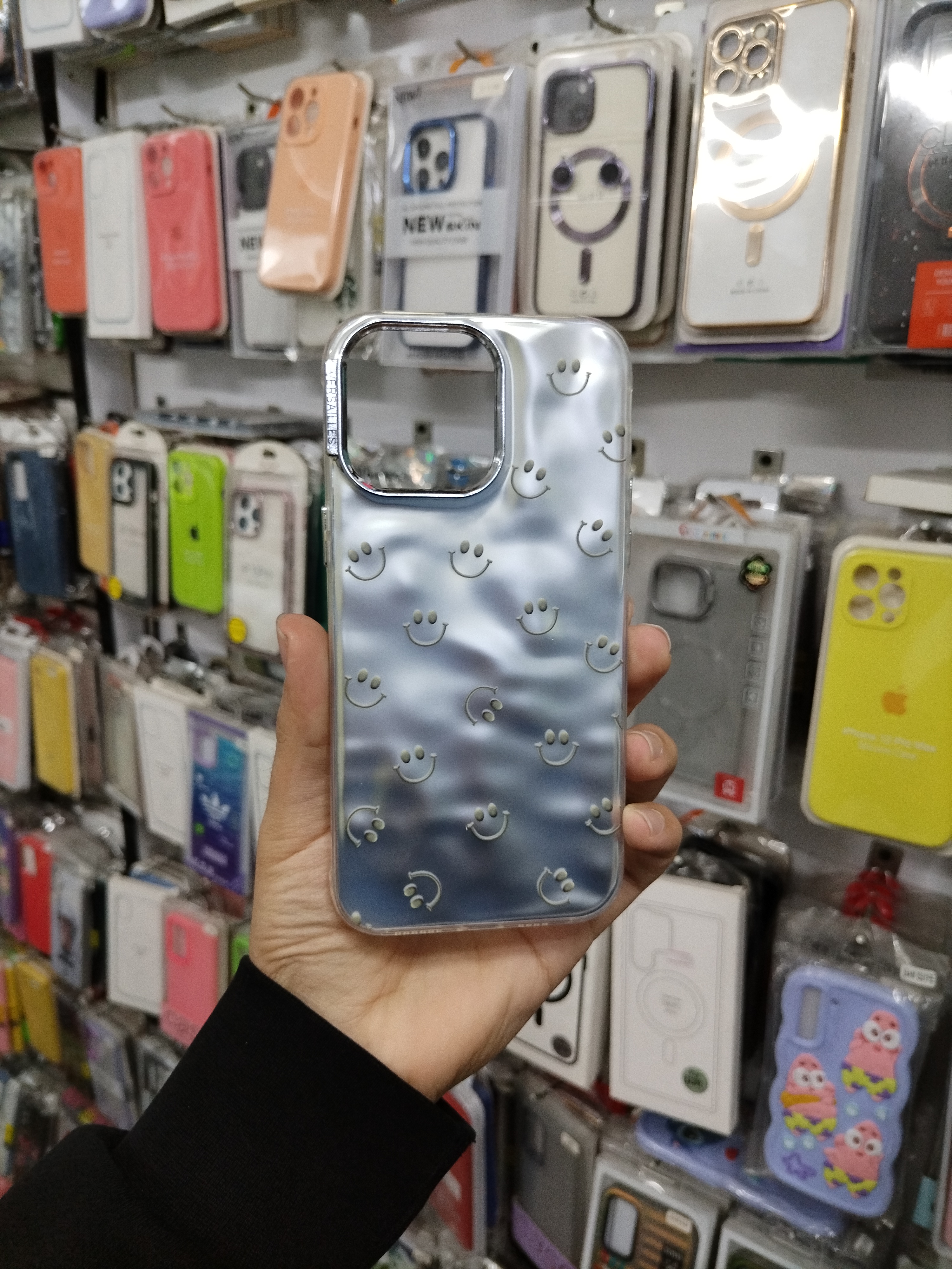 کاور گوشی اپل مدل iPhone 12 Pro Max طرح دار هولوگرامی