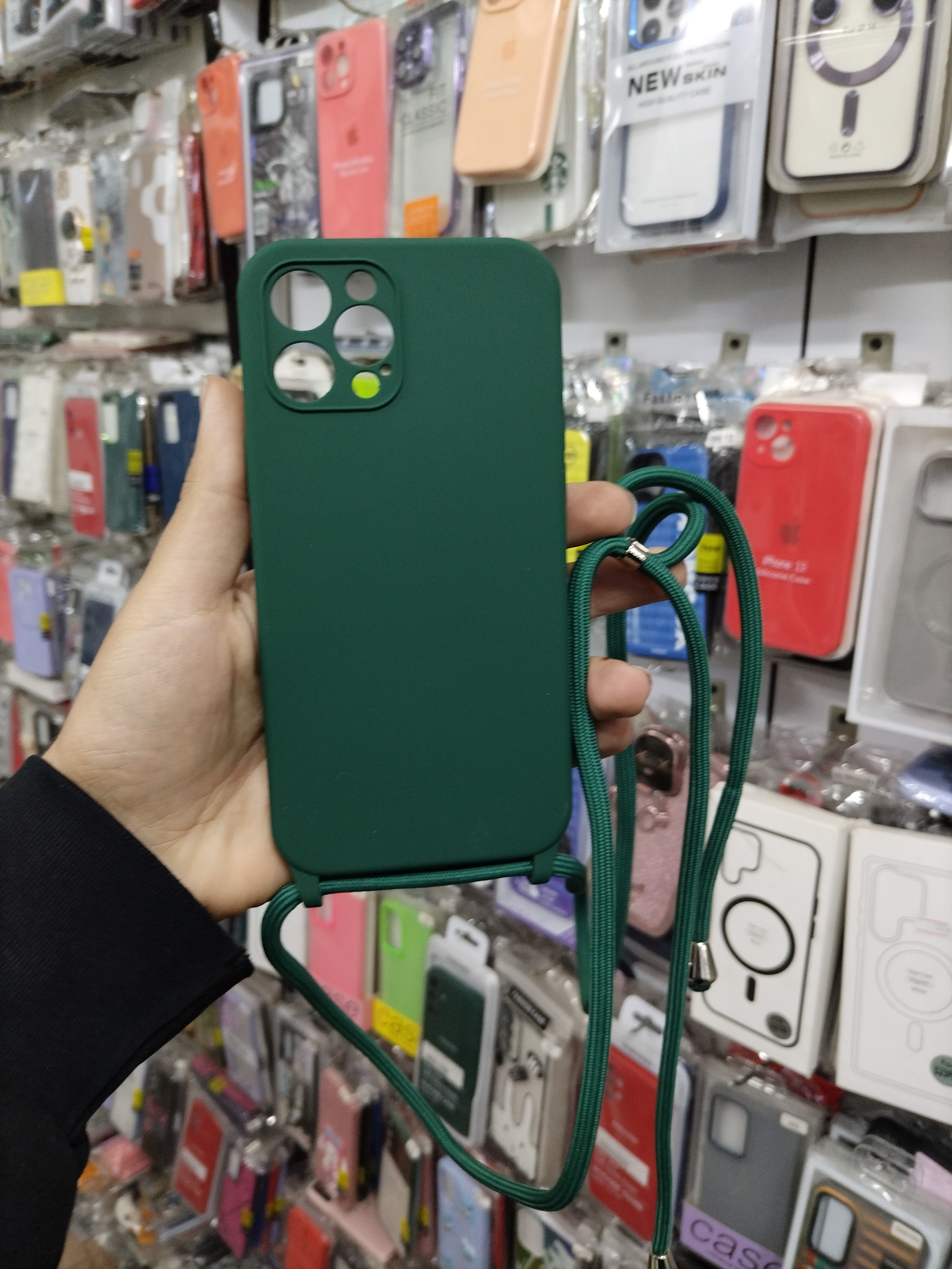 کاور سیلیکونی اپل مناسب برای iPhone 12 Pro Max بند دار