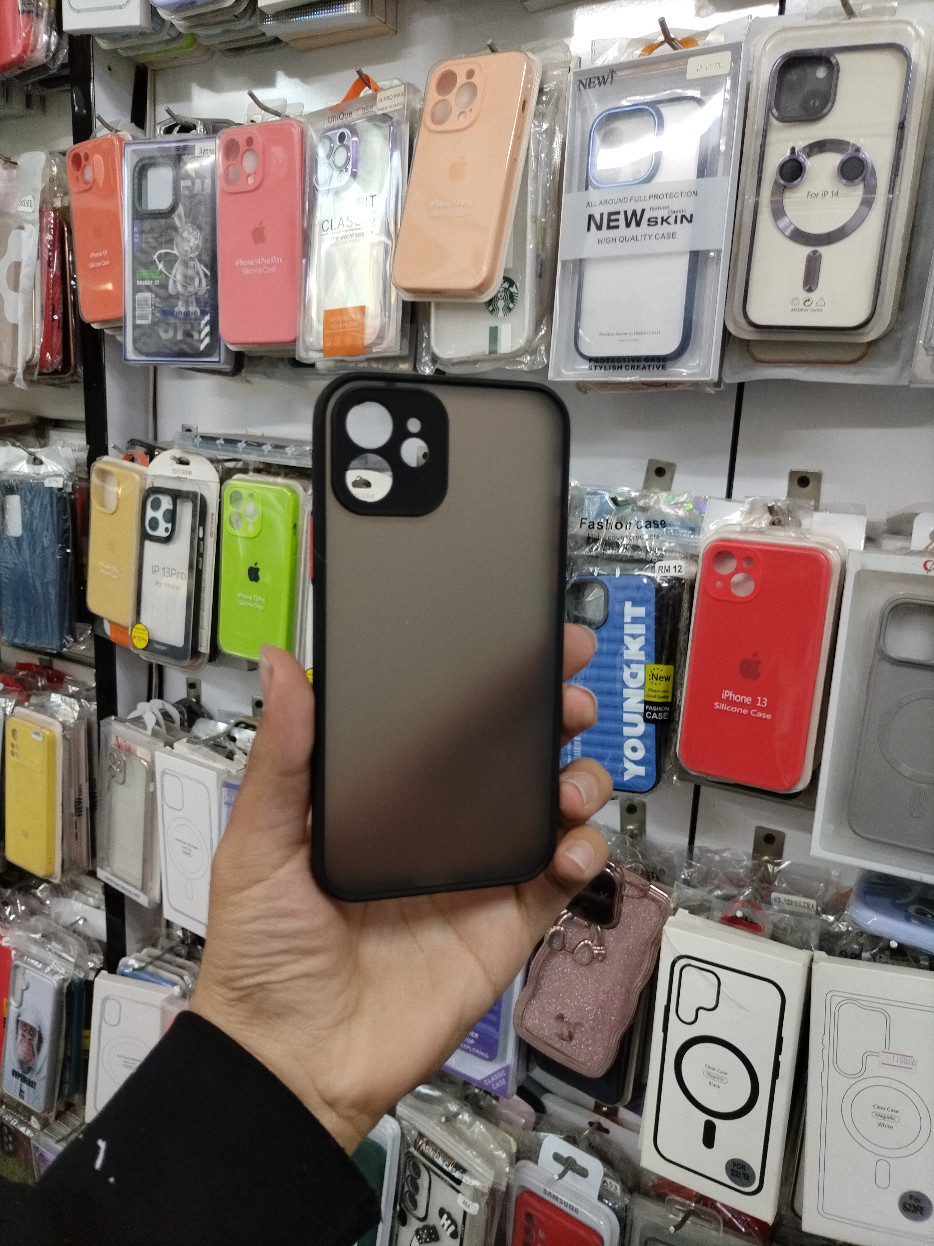 کاور گوشی اپل مدل iPhone 12 مات